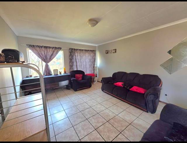 3 BEDROOM HOUSE FOR SALE IN VAN DYK PARK